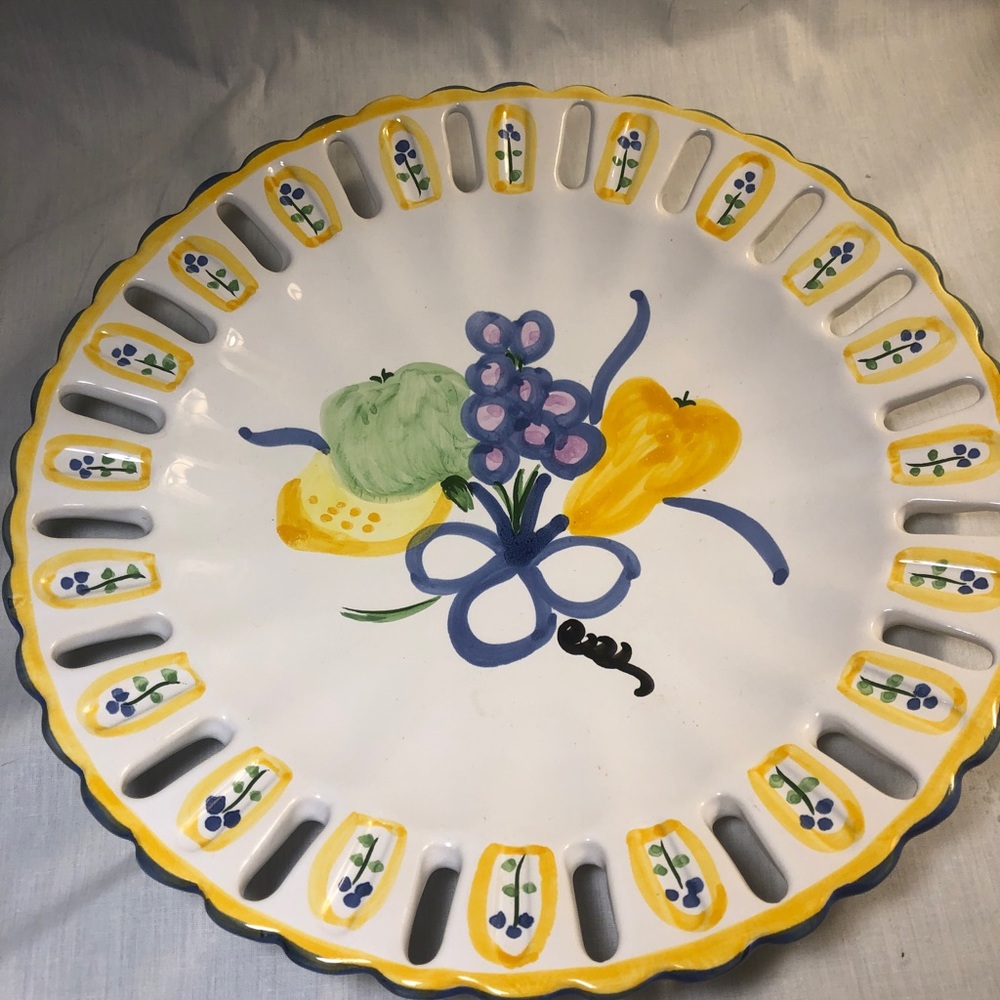 Vestal Alcobaca Decorative Wall Plate Made in Portugal Hand Painted